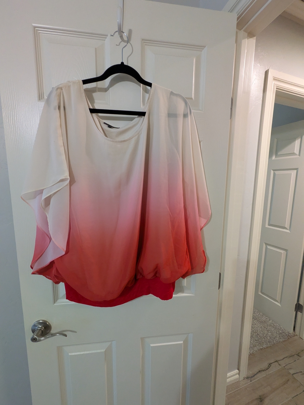 Sara Michelle Ombre Flutter Sleeve Blouse in Cream and Pink-Red